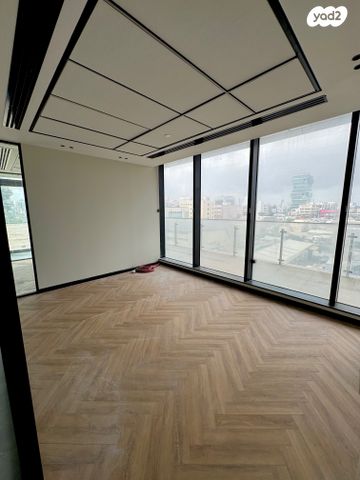 משרדים, פתח תקווה