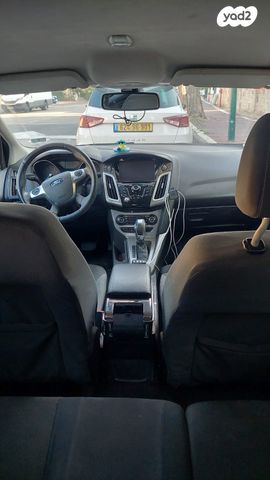 פוקוס Trend אוט׳ בנזין סטיישן / טורר 5 דל 1.6 (125 כ״ס) [2011-2014]