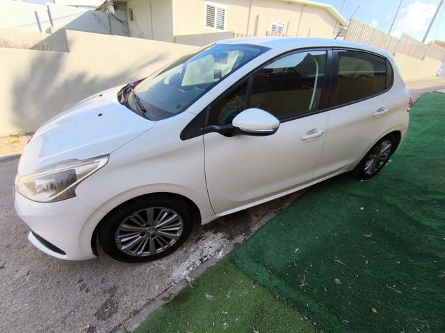 מודעת רכב פיג'ו 208