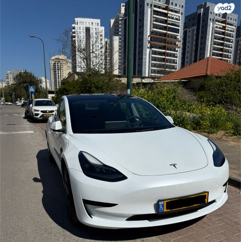 מודעת רכב טסלה מודל 3