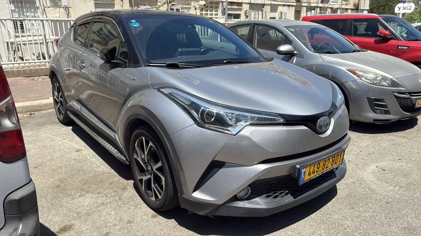 מודעת רכב טויוטה C-HR