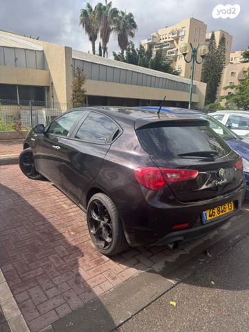 אלפא רומיאו ג'ולייטה