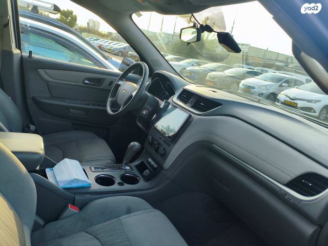 שברולט טראוורס