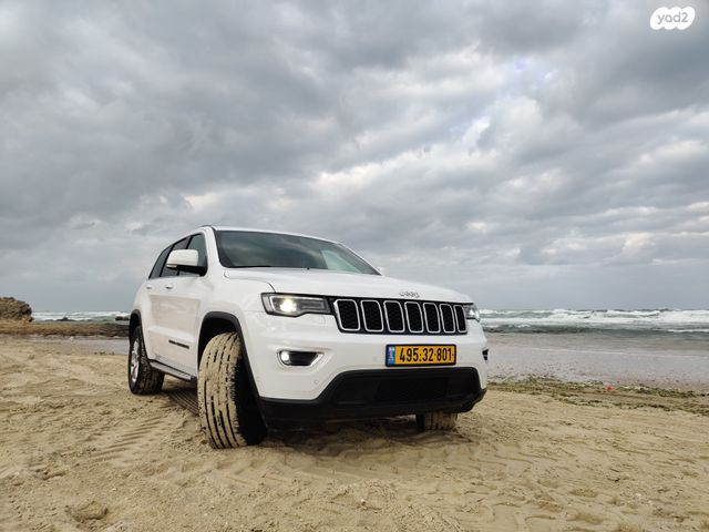 מודעת רכב ג'יפ גרנד צ'ירוקי