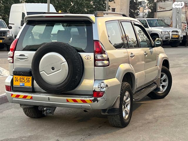 טויוטה לנד קרוזר