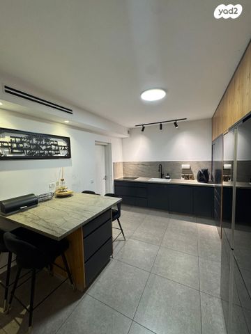 דירה, אליהו הנביא 56, פסגות אפק, ראש העין