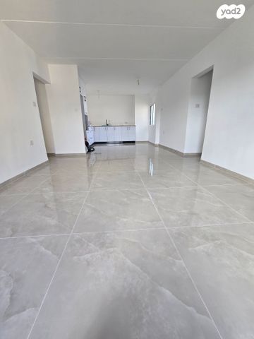 דירה, גולדה מאיר 1, קרית ים ד', קרית ים