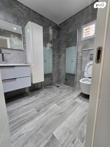 דירה, גולדה מאיר 1, קרית ים ד', קרית ים