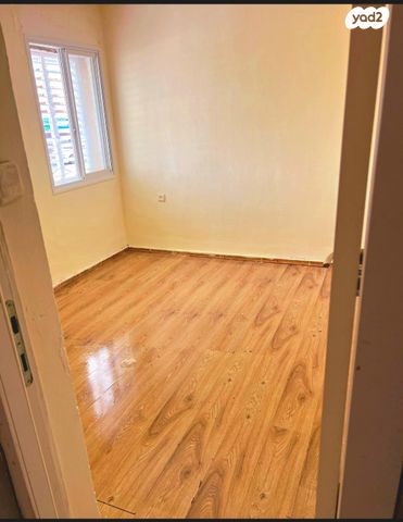 דירה, נפתלי אימבר 13, העיר התחתית, ואדי סאליב, חיפה