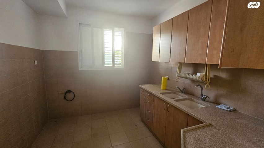 דירת גן, קפלן, קרית אונו