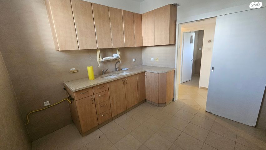 דירת גן, קפלן, קרית אונו