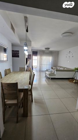 דירה, שדרות הציונות 7, לוד