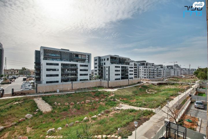 דירת גן, אור ים, אור עקיבא