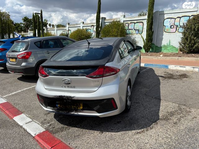 יונדאי איוניק