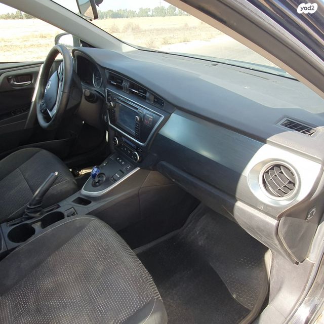 טויוטה אוריס