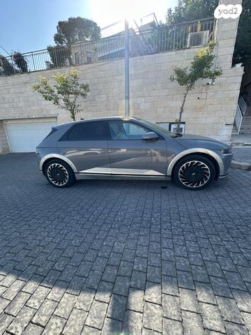 יונדאי איוניק 5