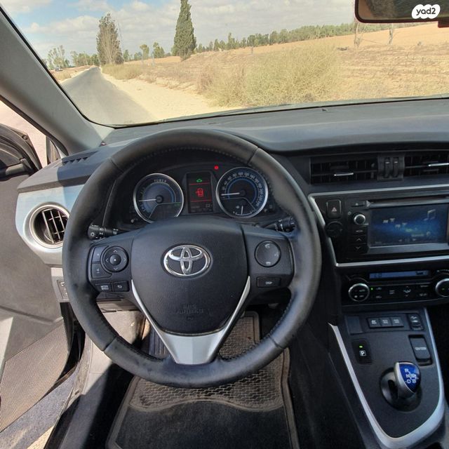 טויוטה אוריס