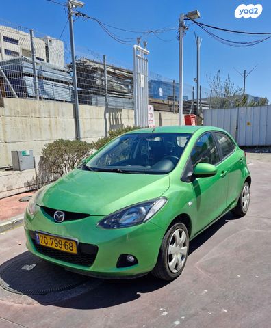 מודעת רכב מאזדה 2