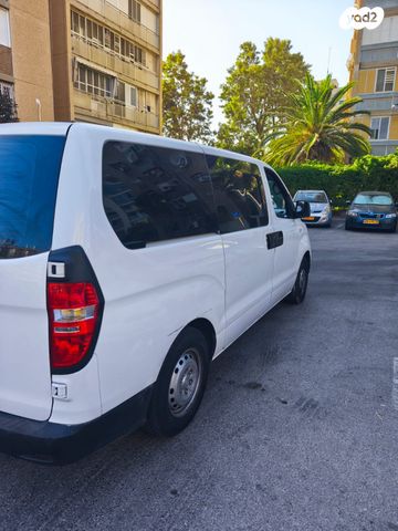 יונדאי H-1 / i800