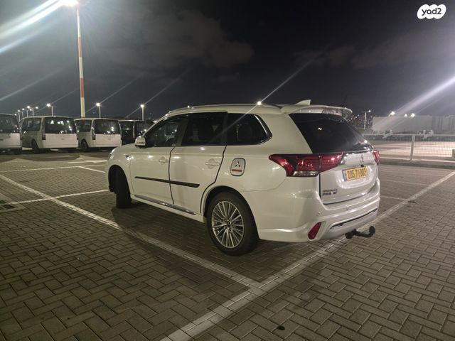 מיצובישי אאוטלנדר