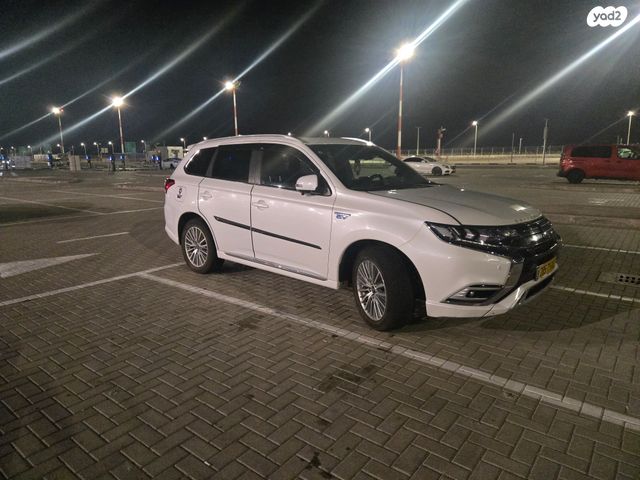 מיצובישי אאוטלנדר