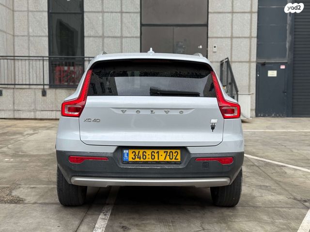 וולוו XC40