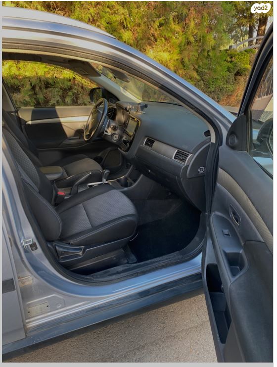 מיצובישי אאוטלנדר