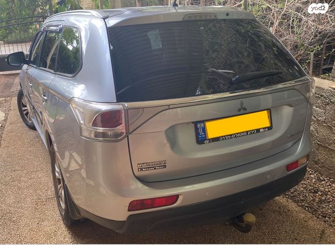 מיצובישי אאוטלנדר