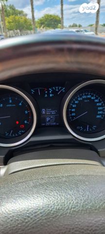 טויוטה לנד קרוזר