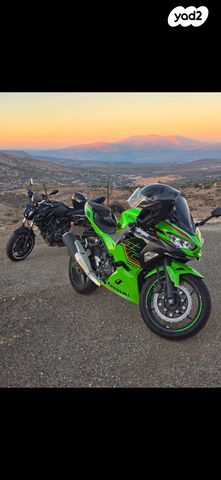 קאוואסאקי נינג'ה 400