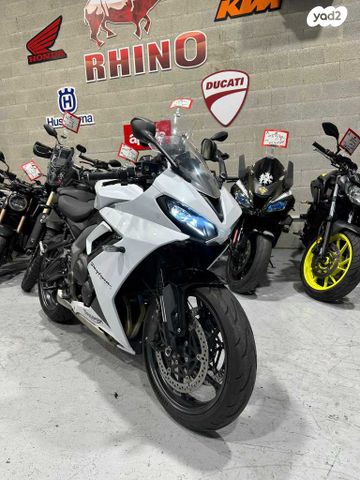 מודעת רכב טריומף דייטונה