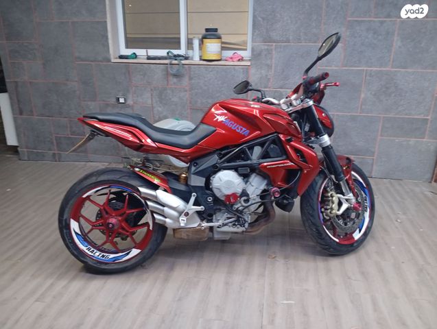 MV Agusta Brutale 800