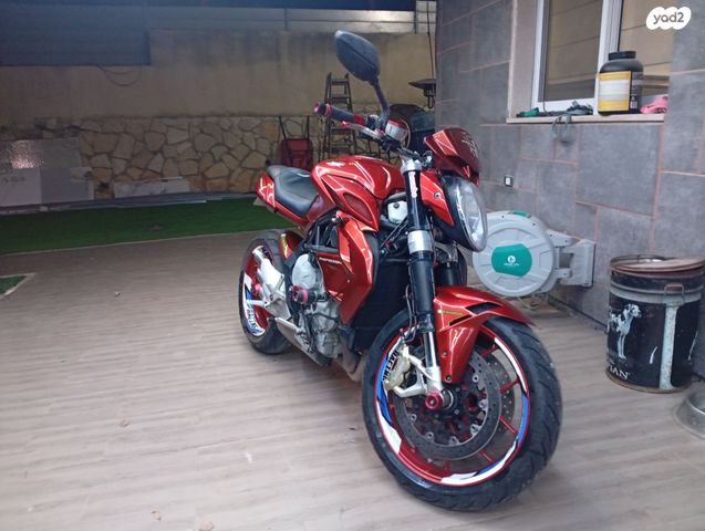 MV Agusta Brutale 800