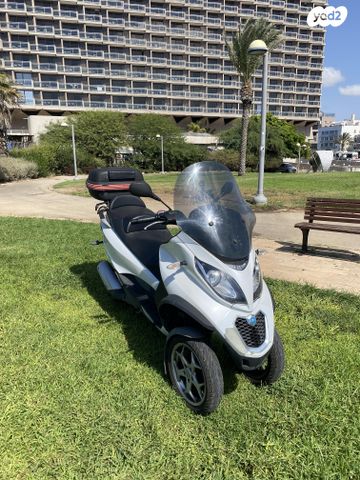 מודעת רכב פיאג'ו MP3 300