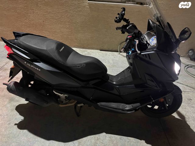 סאן יאנג קרוזים 300