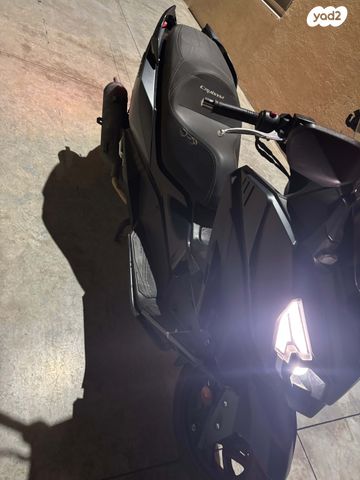 מודעת רכב סאן יאנג קרוזים 300