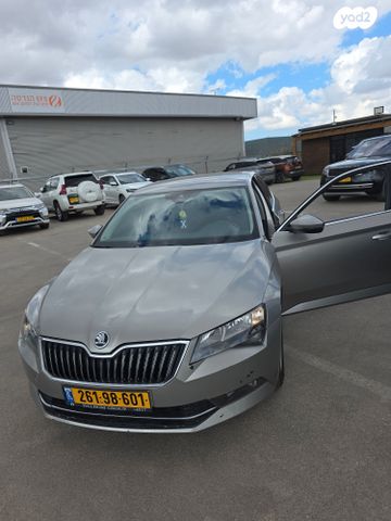 מודעת רכב סקודה סופרב