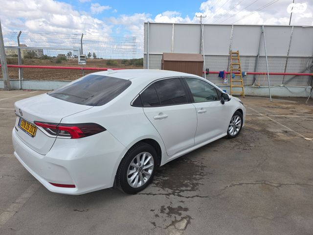 מודעת רכב טויוטה קורולה 2