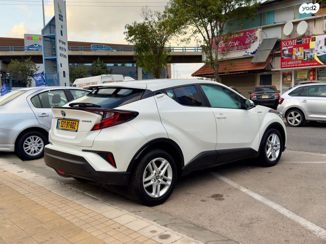 טויוטה C-HR