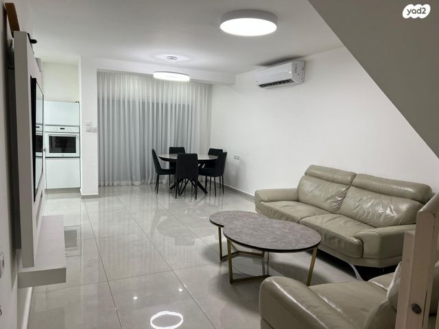 דירת גן, רות המואביה 21, האמהות, שחמון, רובע 9, אילת