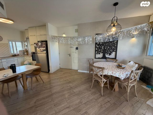 דופלקס, הסחלב 15, קרית הפרחים - 2005, רעננה