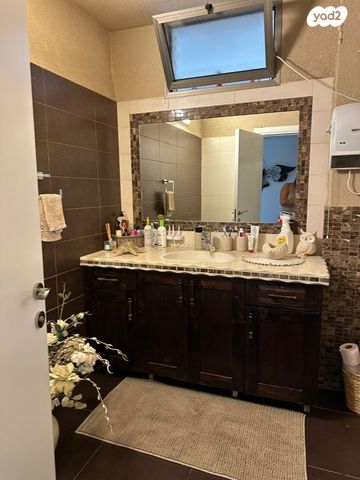 דירה, האלונים 18, רמת יקנעם, יקנעם עילית