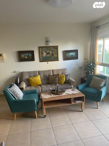 דירה, מנחם בגין 32, נווה גנים, קרית מוצקין