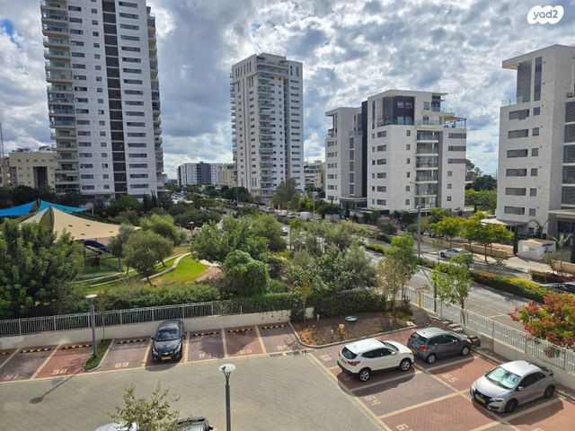 דירה, שונית 1, שז"ר / דקר, טירת כרמל