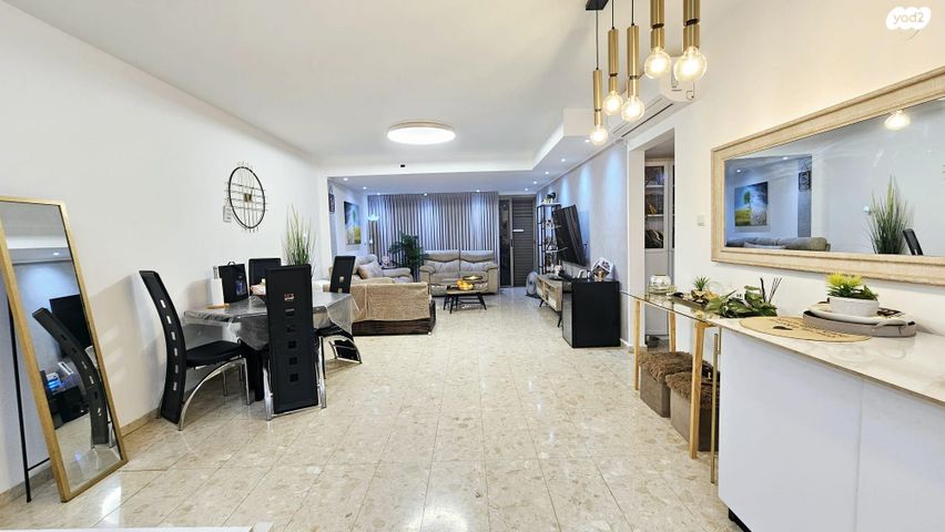 דירת גן, השקד 18, עין שרה, נהריה