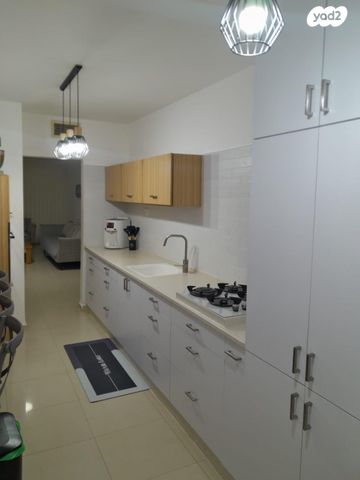 דירת גן, הגבורה 17, הקוממיות, קרית גת