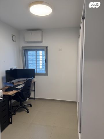 דירה, נחשול 4, נופרים, ראש העין