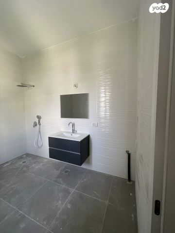 בית פרטי/ קוטג', עץ השדה 134, אדמית / יערית, שלומי