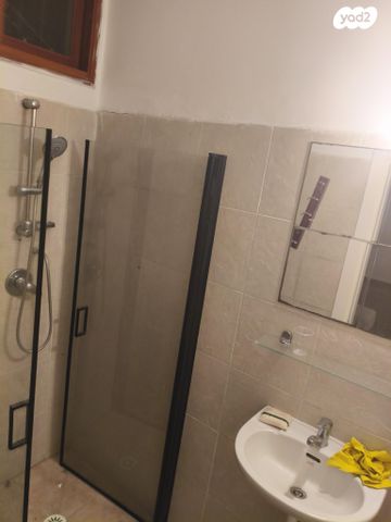 מרתף/ פרטר, כפר חרוב 12, נווה דקלים, ראשון לציון