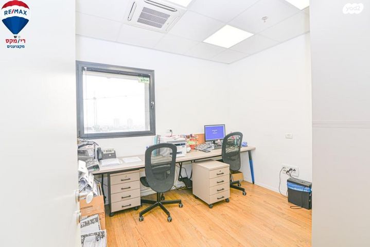 משרדים, אחד העם 9, מרכז העיר, חדרה